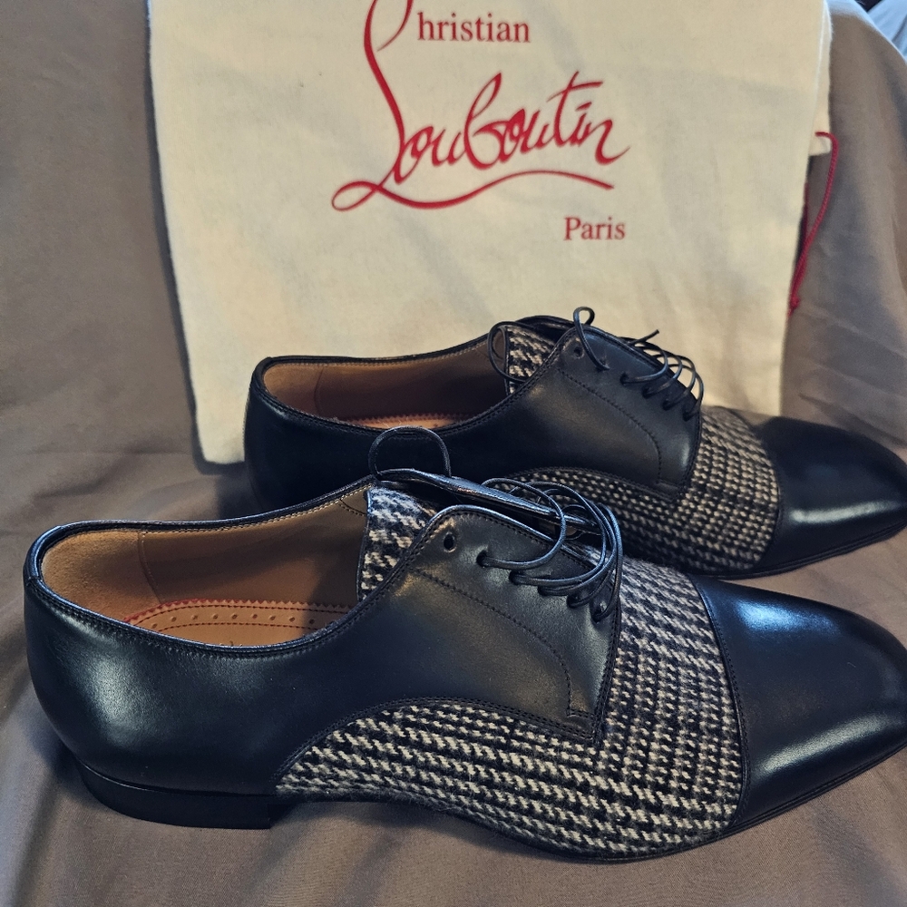 Christian Louboutin men’s shoes Top Daviol Flat Calf with Dust Bag and Box